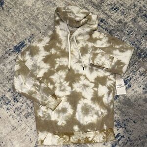 Feat Tie-Dye Hoodie Sweater